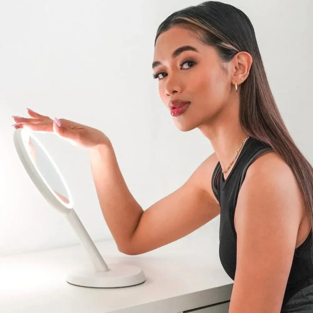 Cami Lighted Handheld Mirror - 1x/5x Magnification - Brand New